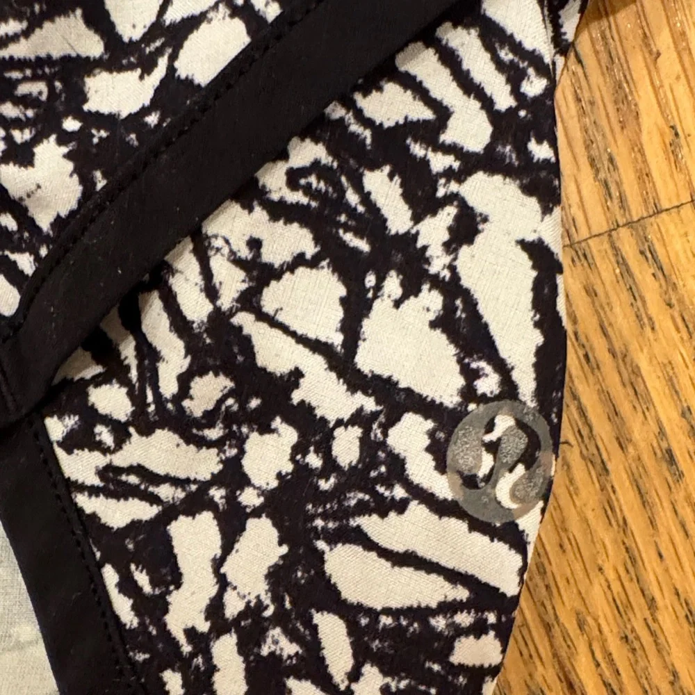 lululemon athletica Black and White Athletic Shorts - Picture 2 of 8